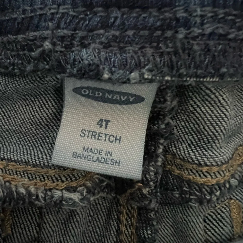 Old Navy Boys Stretchy Pull On Denim Shorts 4T